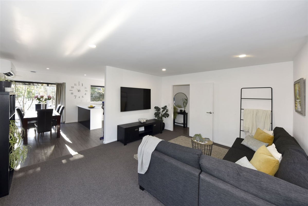 42 Berkshire Drive, Avonhead, Christchurch - Carousel 2