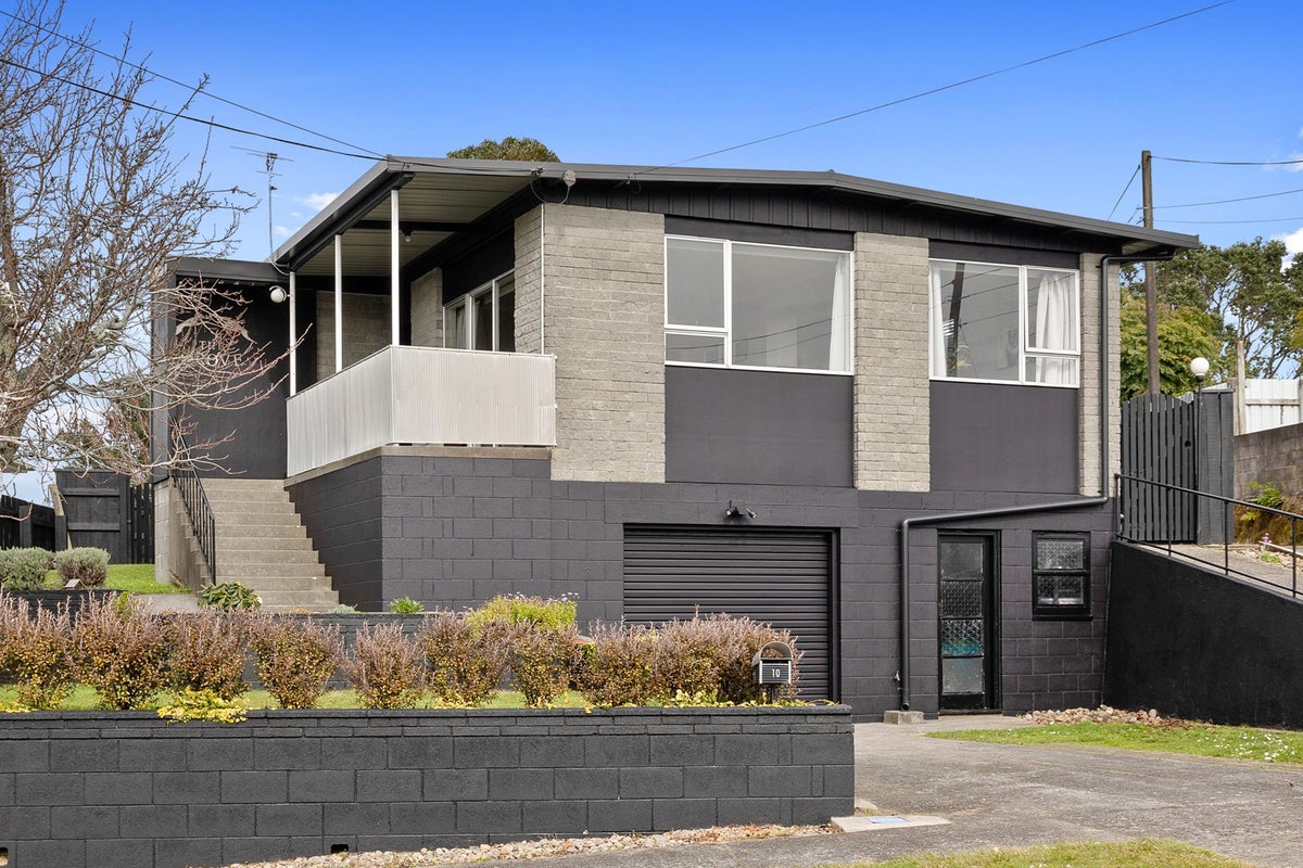 10 Elm Grove, Westown, New Plymouth - Carousel 18