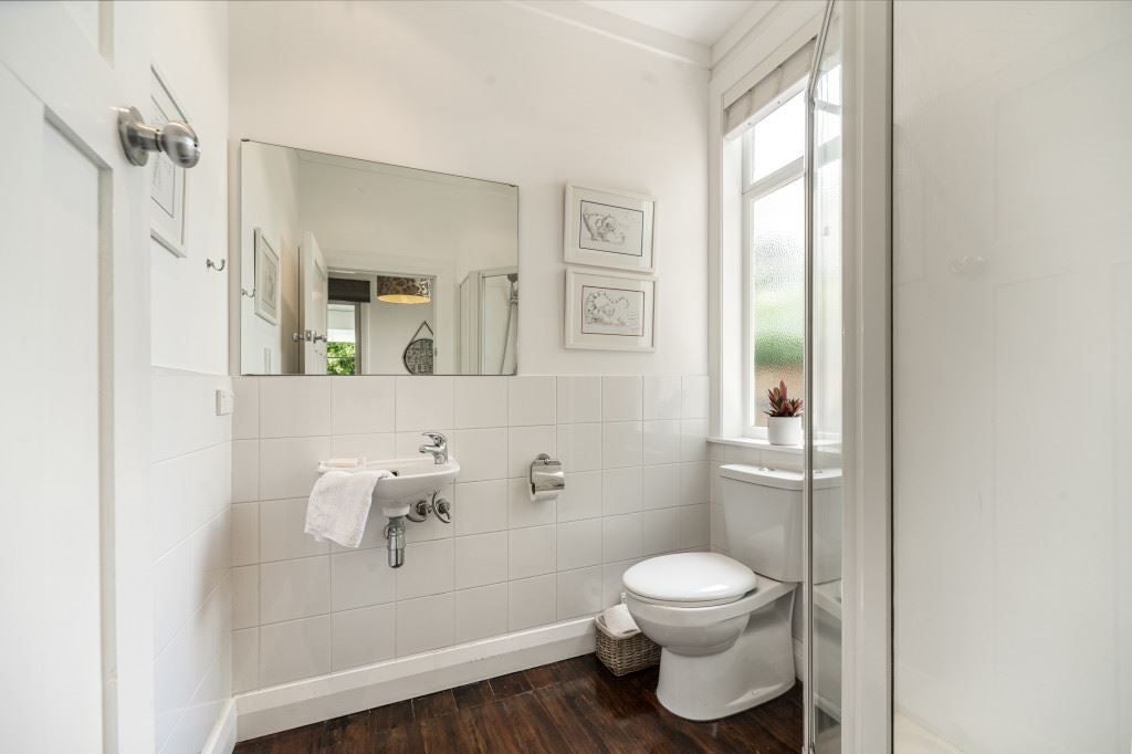 15 Waterview Road, Stanley Point, Auckland - Carousel 24