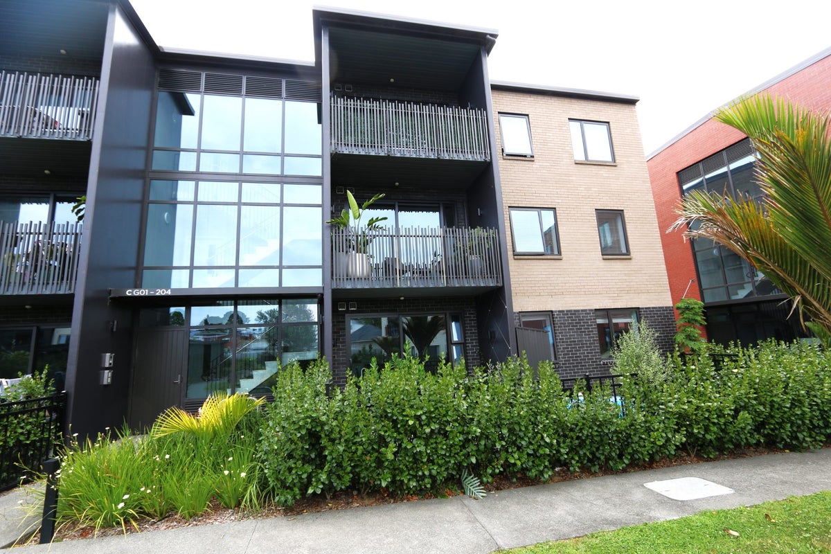 7C Hinaki Street, Point England, Auckland - Carousel 1