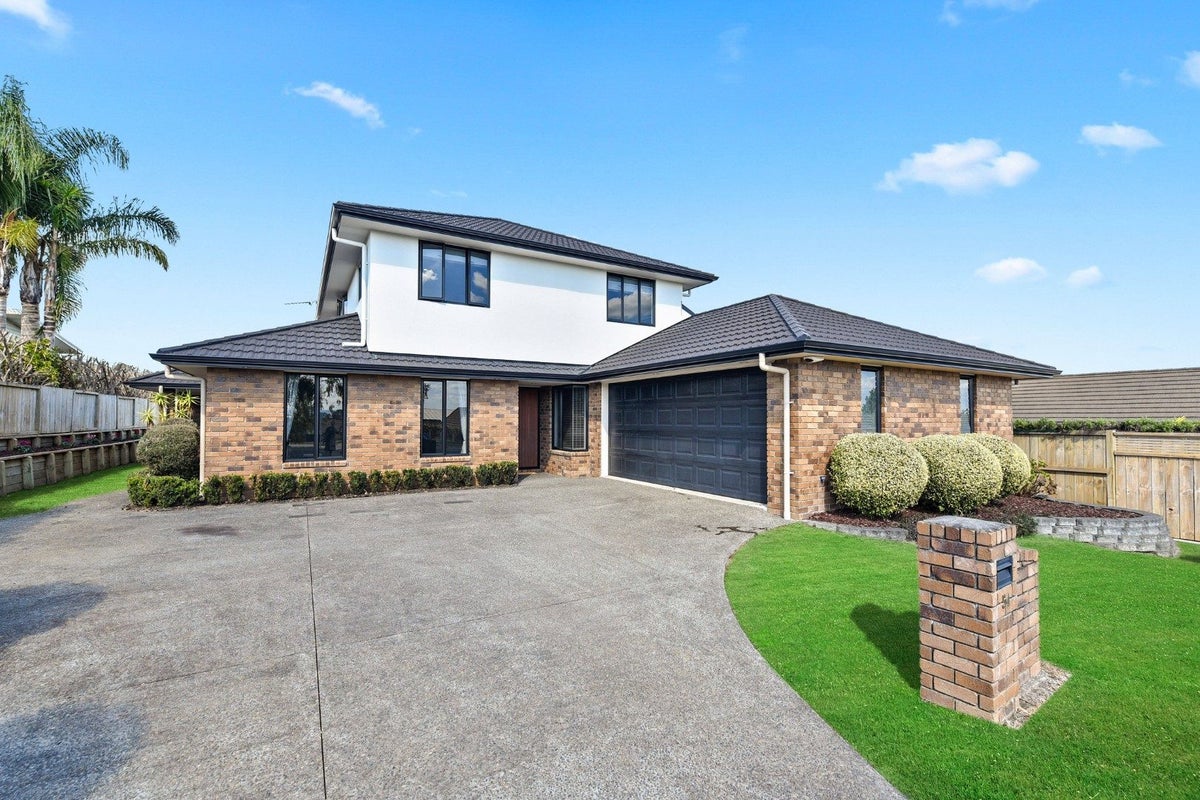 54 Somerton Drive, Huntington, Hamilton - Carousel 1