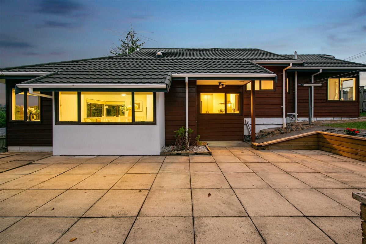 64 Birdwood Road, Swanson, Auckland - Carousel 2