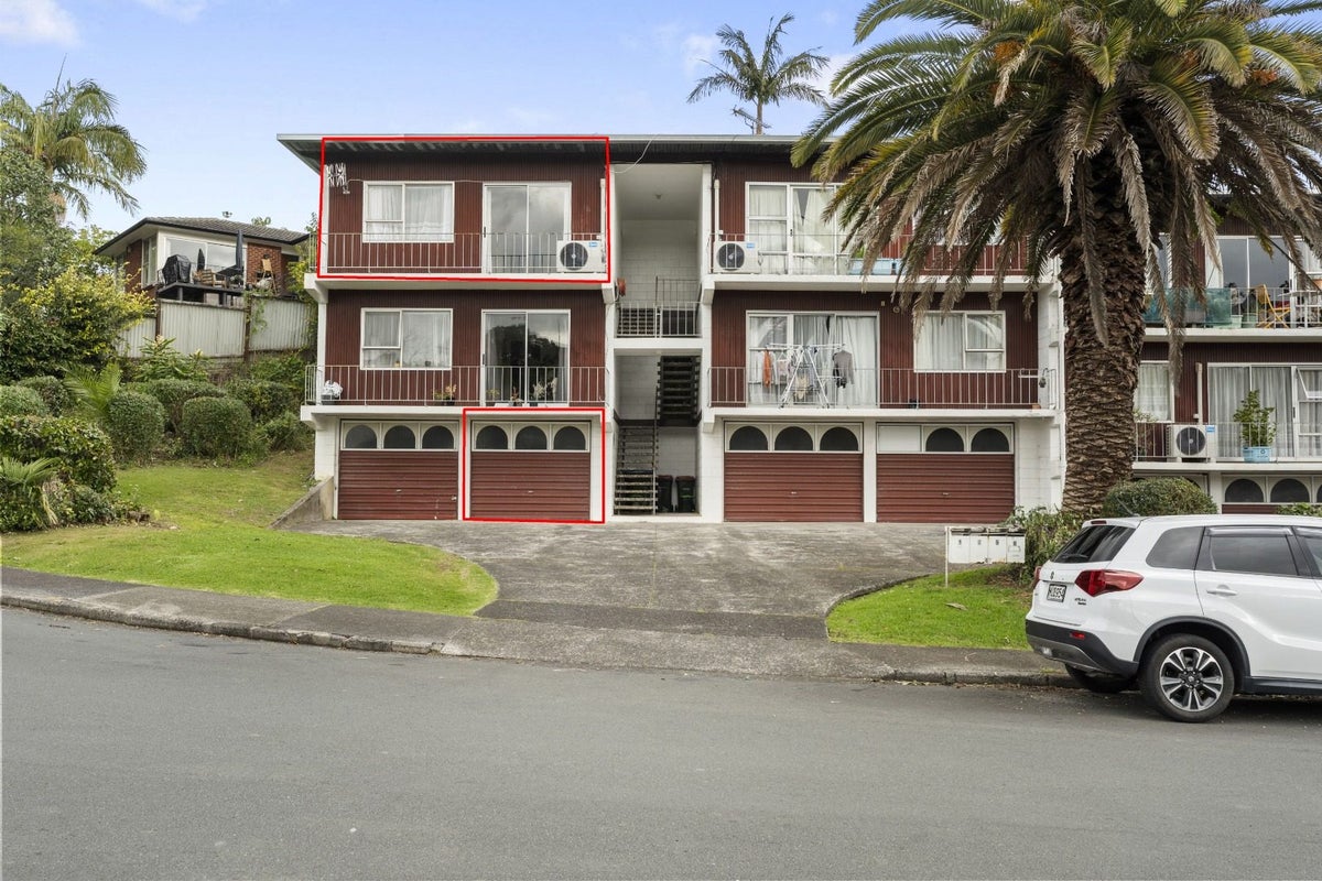 2/42 Don Croot Street, Morningside, Auckland - Carousel 1