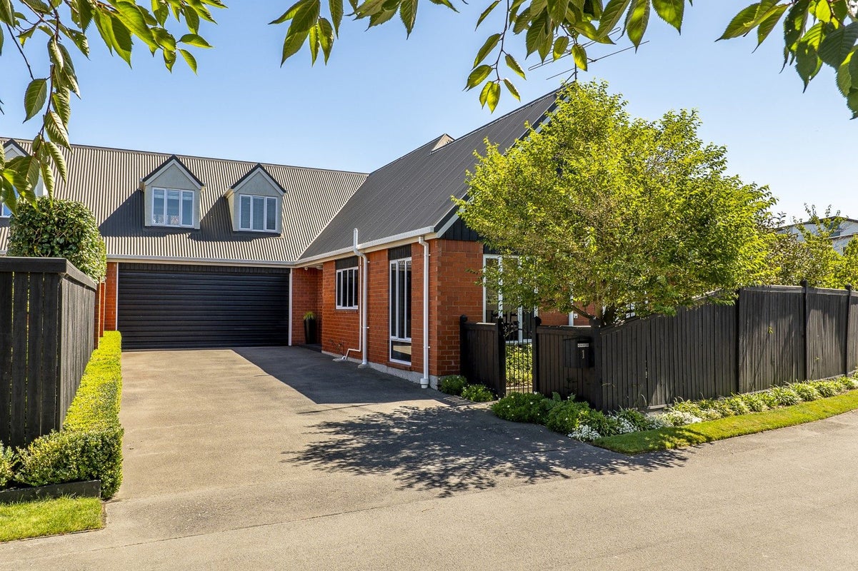 1 Kelson Lane, Ilam, Christchurch - Carousel 21