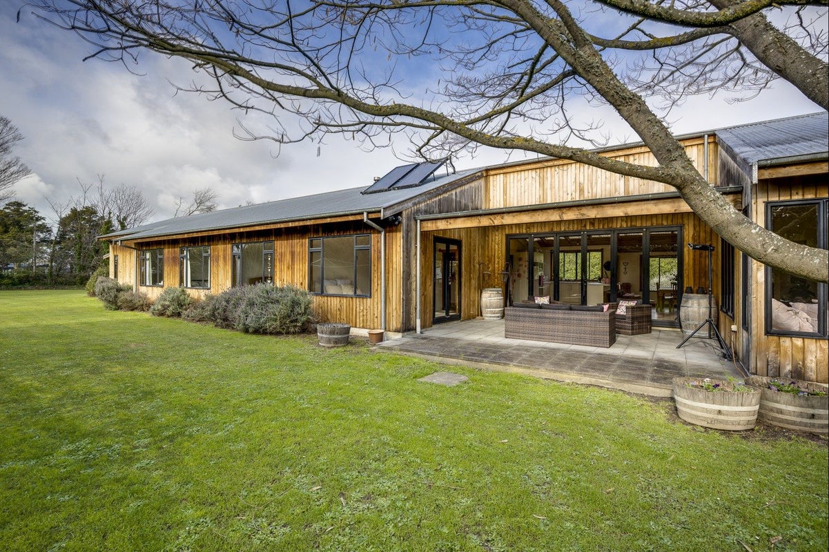 260 Havelock Road, Akina, Hastings - Carousel 1