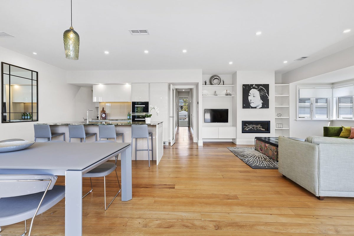 93 Ellice Street, Mount Victoria, Wellington - Carousel 1