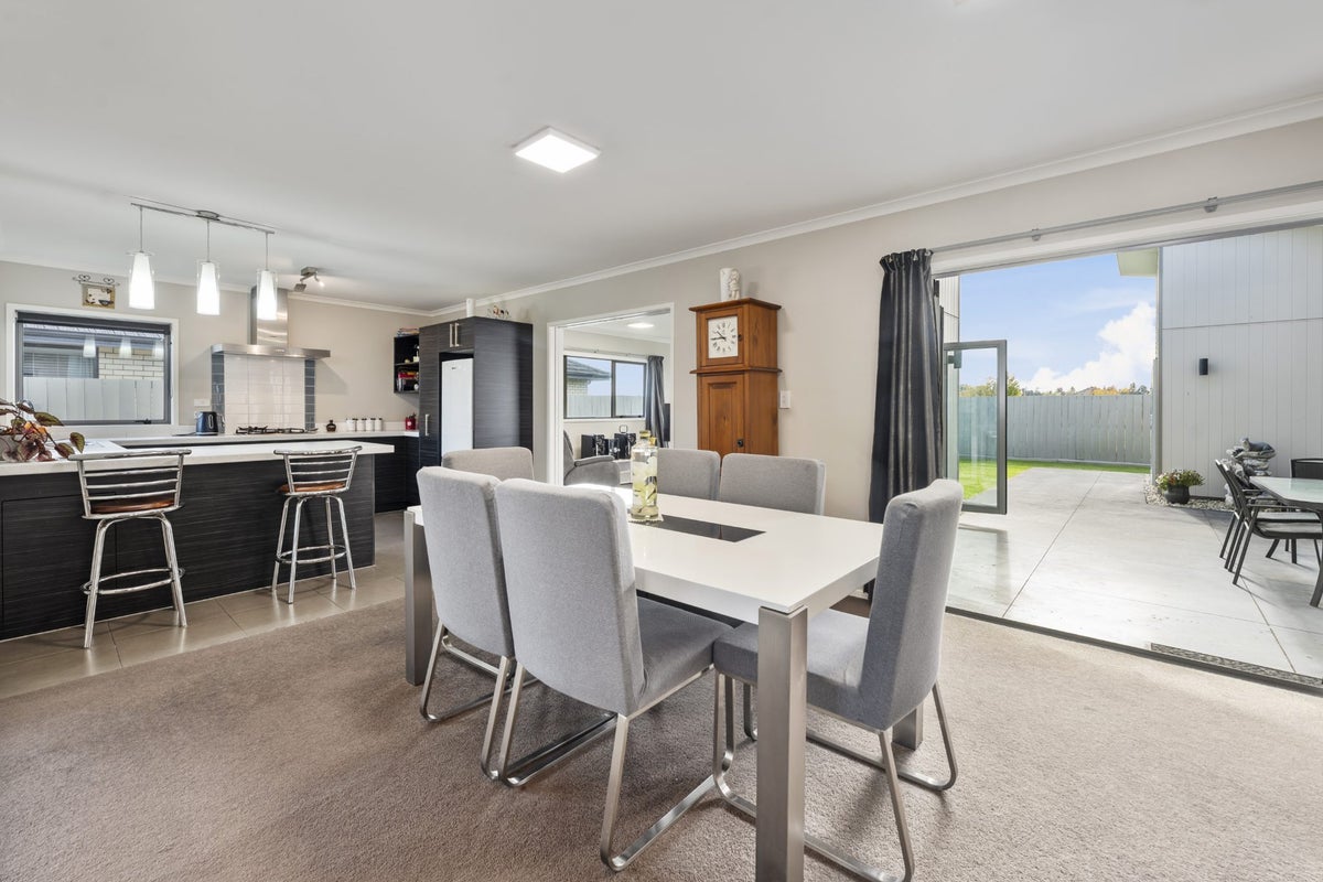 12 Twain Crescent, Owhata, Rotorua - Carousel 2