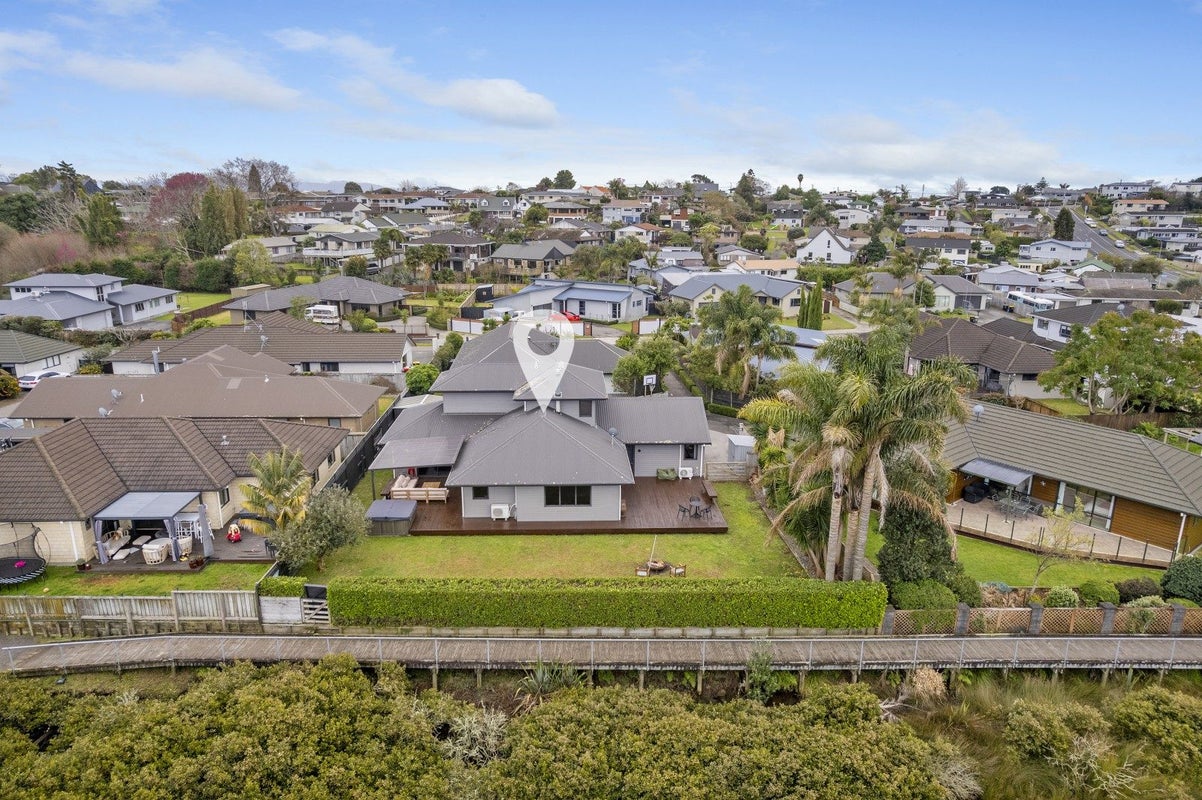 19 Paradise Place, Matua, Tauranga - Carousel 1