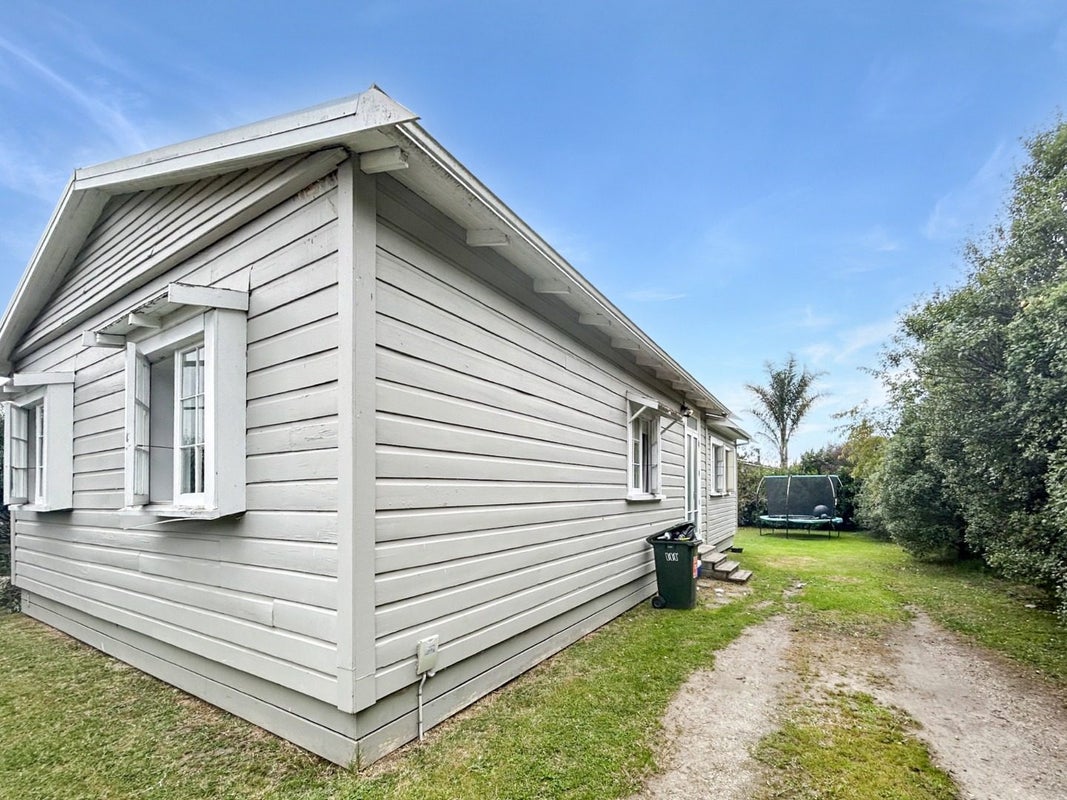 53 Roberts Avenue, Aramoho, Whanganui - Carousel 1