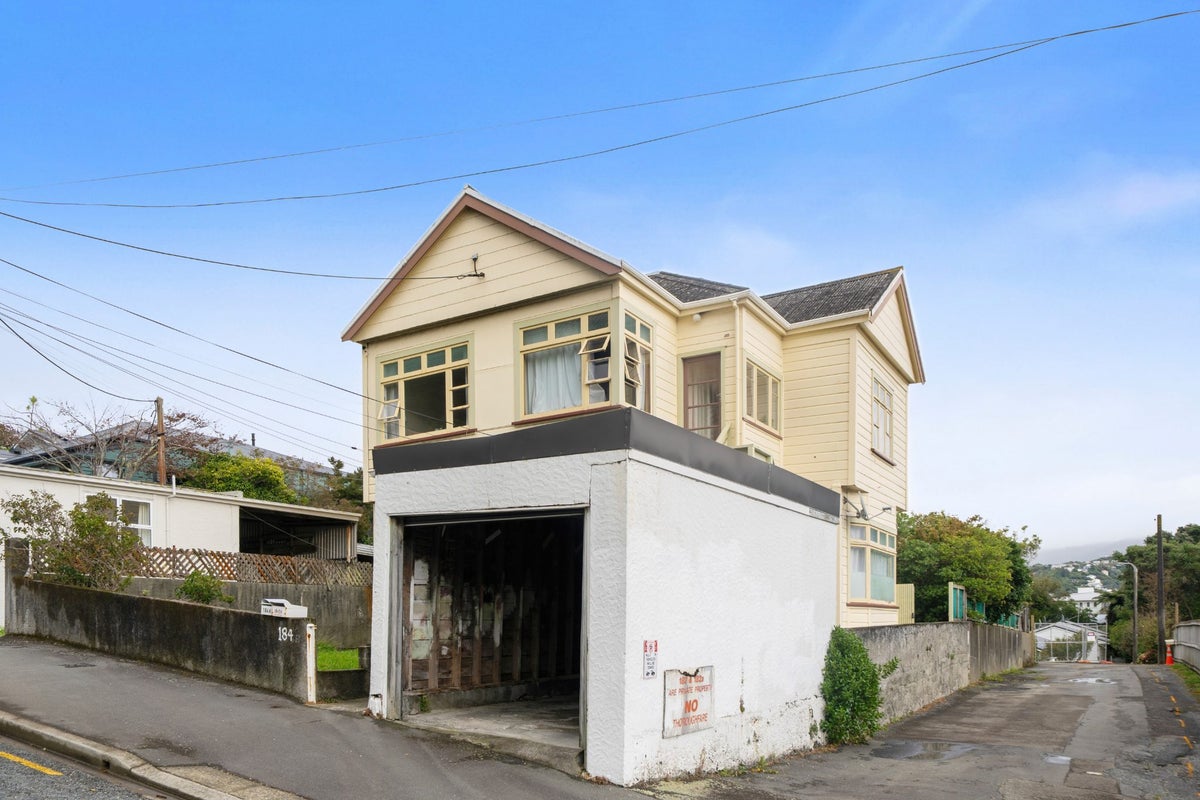 184 Owen Street, Newtown, Wellington - Carousel 2