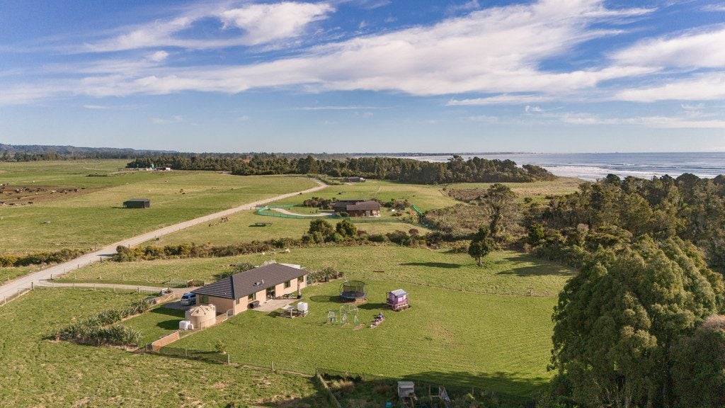 101 Veale Way, Fairdown, Westport - Carousel 1
