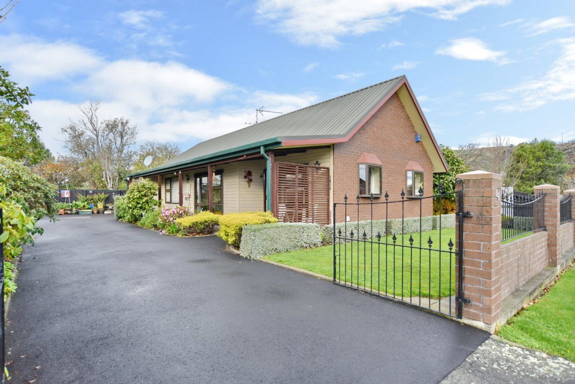 46 Bishopsworth Street, Hillsborough, Christchurch - Carousel 1