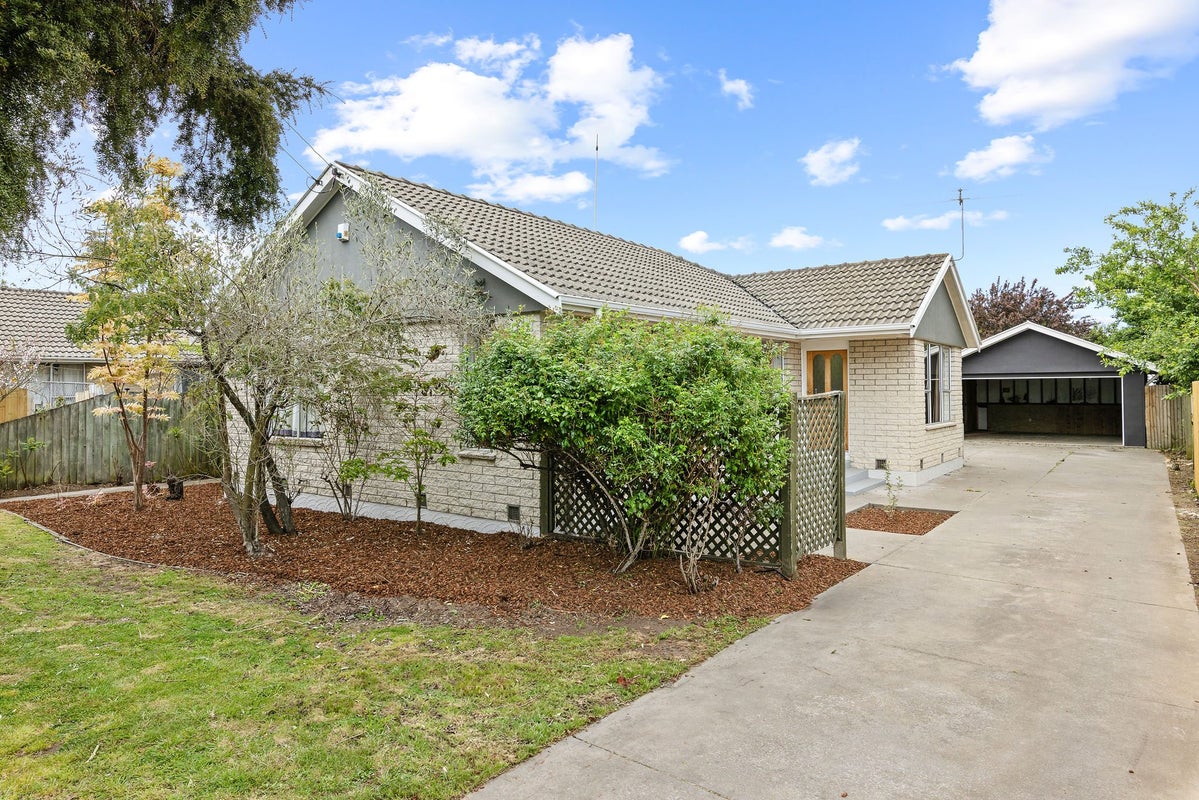 416 Mairehau Road, Parklands, Christchurch - Carousel 1