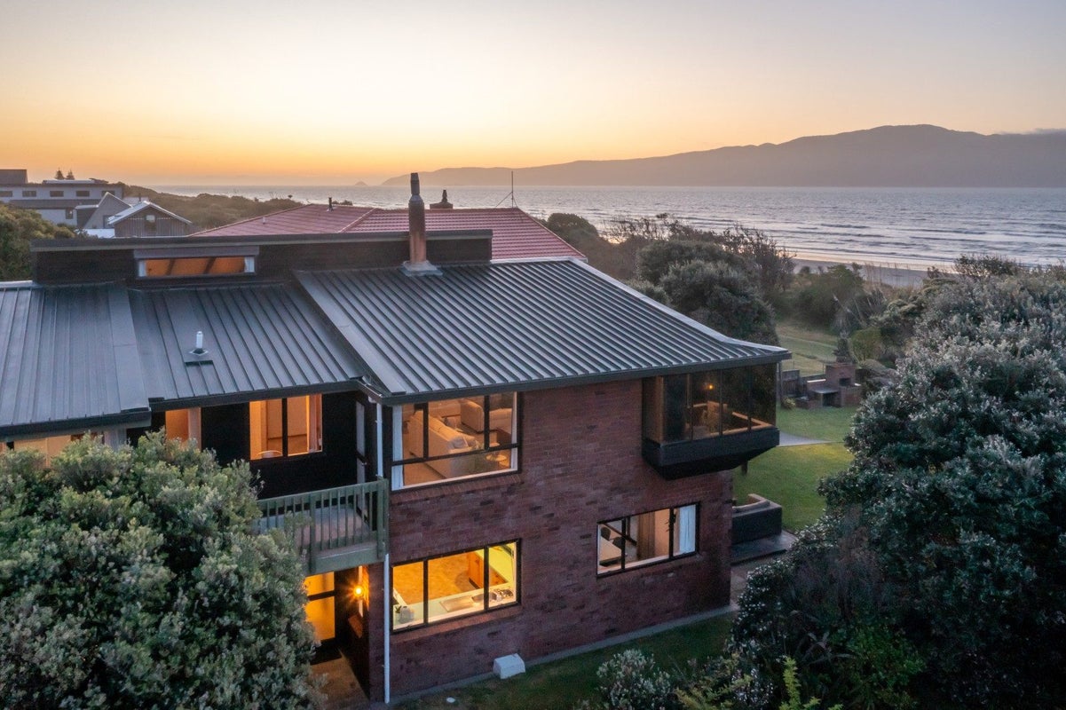 10 Nuhaka Place, Paraparaumu Beach, Paraparaumu - Carousel 2