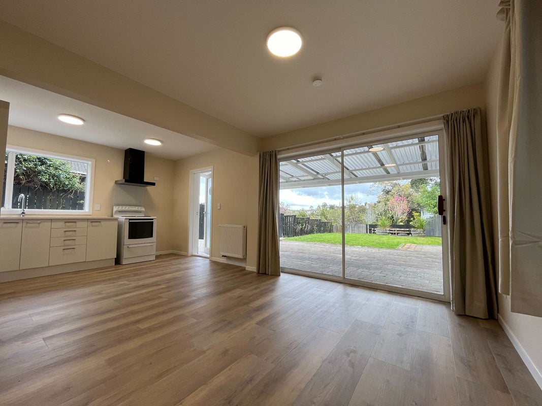 25 Geoffrey Road, Torbay, Auckland - Carousel 13