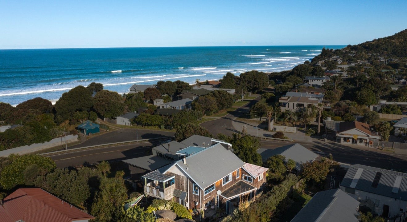 1 Oneroa Road, Wainui, Gisborne - Carousel 17