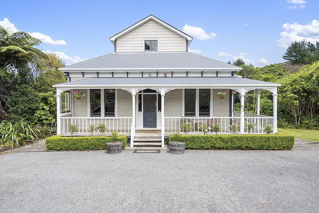 120 Kaitangata Crescent, Kelson, Lower Hutt - Carousel 1