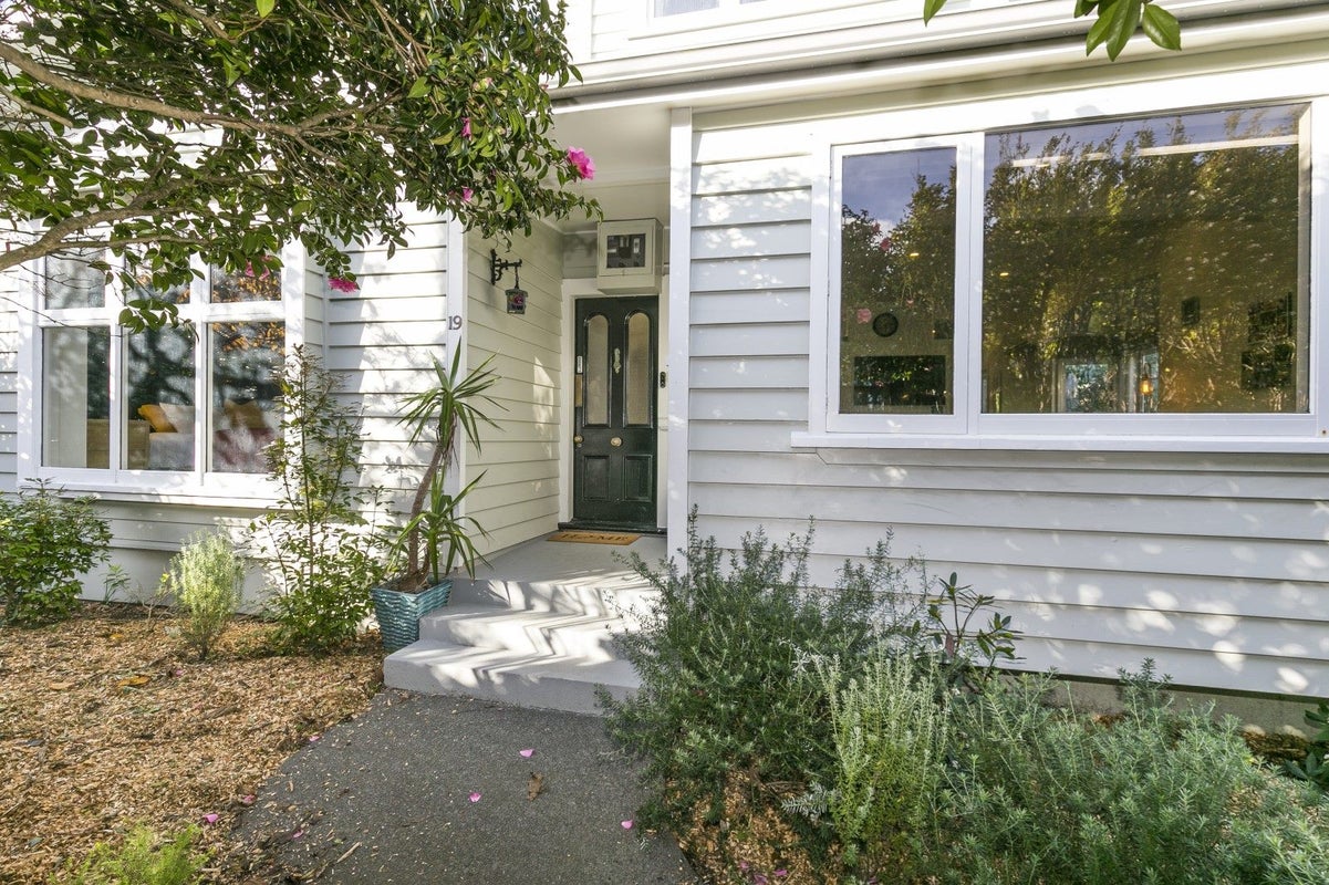 19 Waikowhai Street, Ngaio, Wellington - Carousel 2