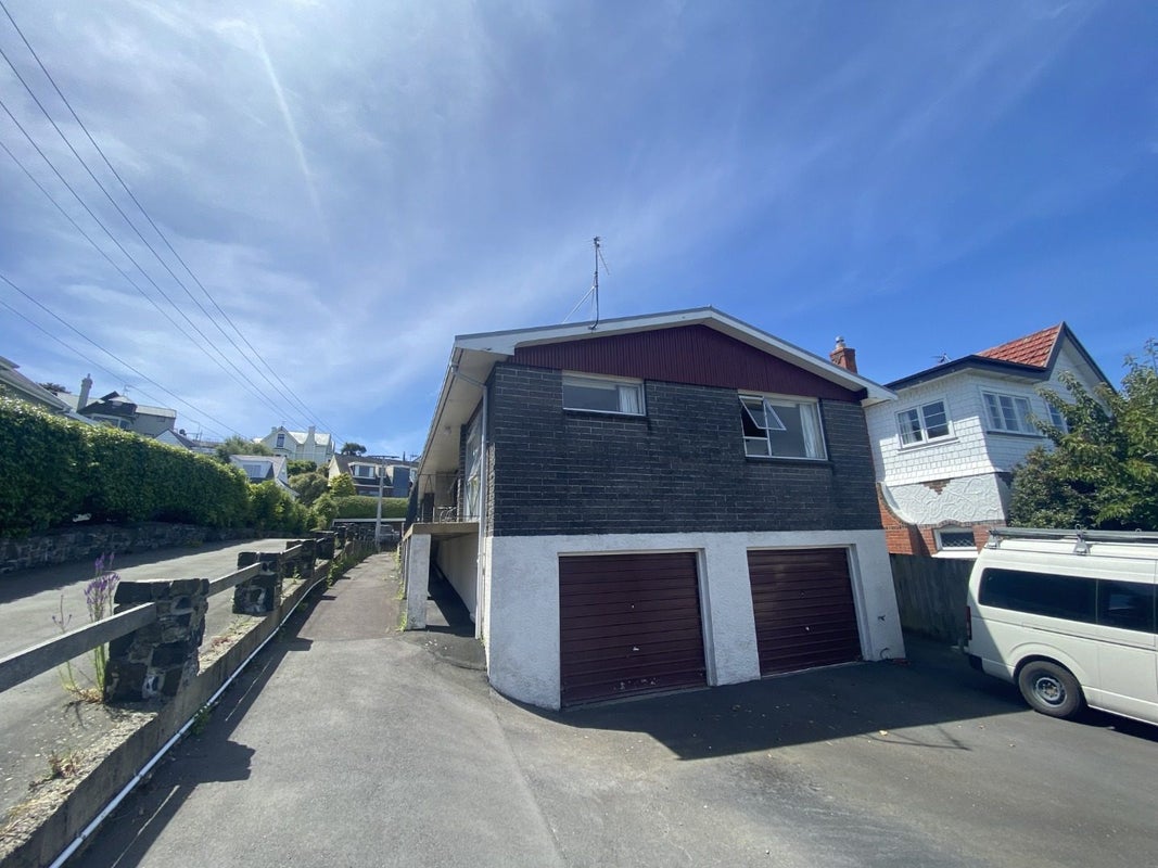 8 Carnarvon Street, Belleknowes, Dunedin - Carousel 1