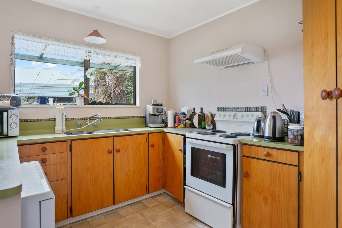 4 Vennell Street, Leamington, Cambridge - Carousel 2
