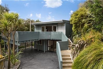6 Menin Road, Raumati South, Paraparaumu - Carousel 1