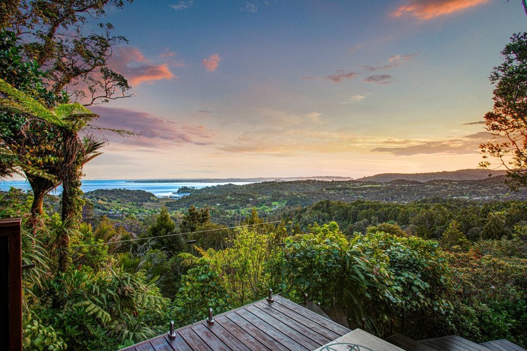 76 Kohu Road, Titirangi, Auckland - Carousel 2