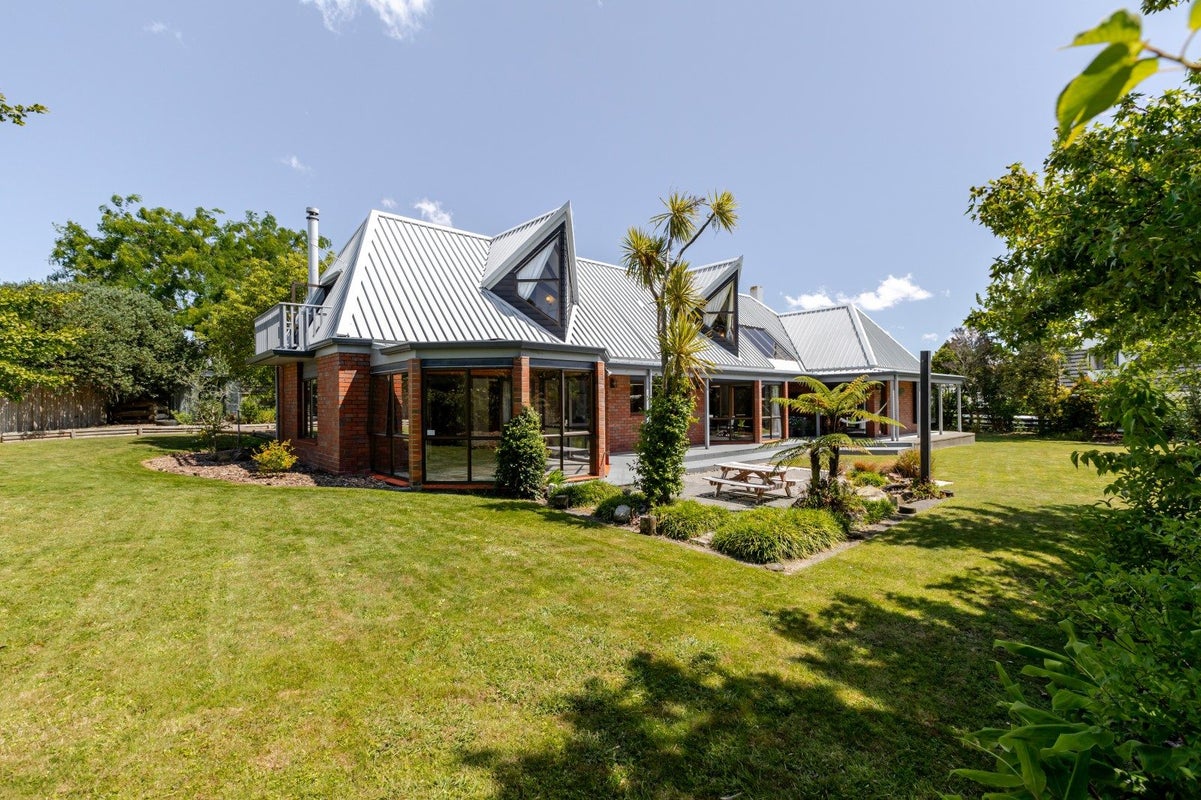 17 Hind Place, Hokowhitu, Palmerston North - Carousel 1
