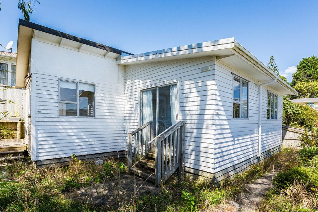 37A Bedford Street, Cannons Creek, Porirua - Carousel 10