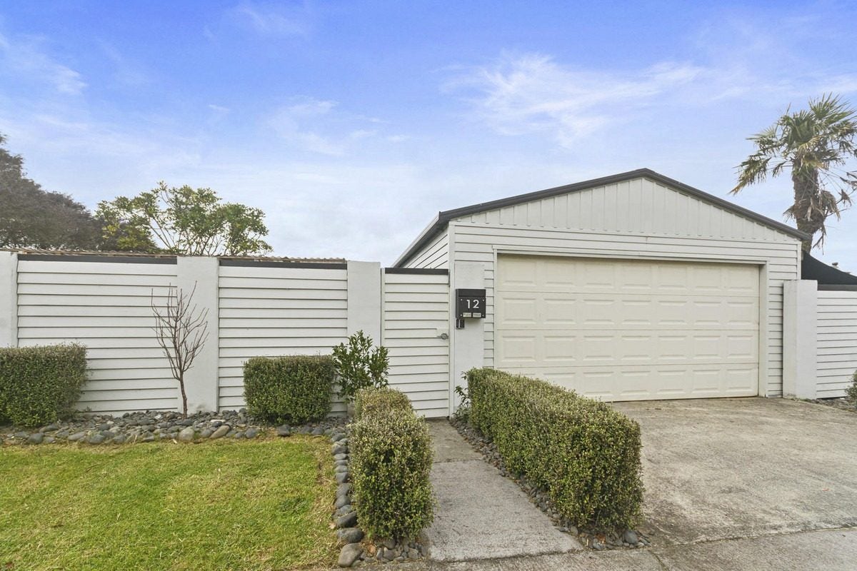 12 Kashmir Road, Glen Eden, Auckland - Carousel 2