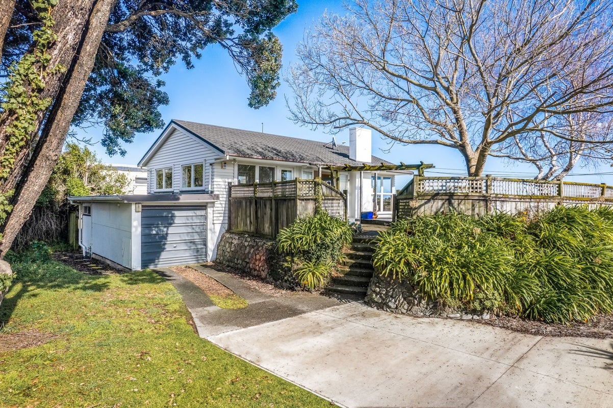 146 Matai Road, Raumati Beach, Paraparaumu - Carousel 2