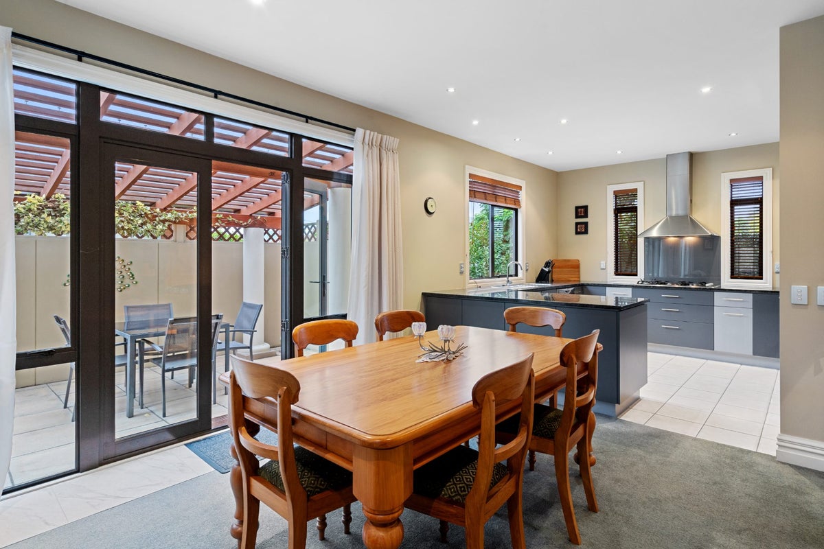59 Mansfield Avenue, St Albans, Christchurch - Carousel 1