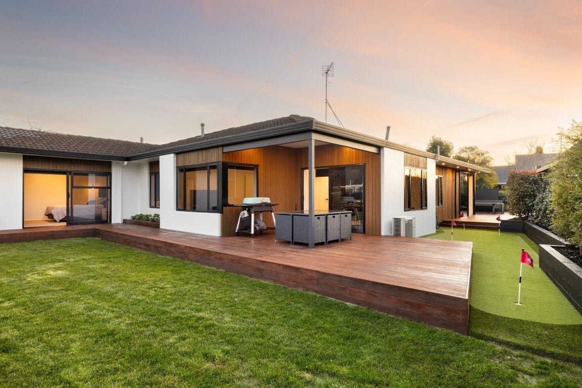 36 Delamare Road, St Andrews, Hamilton - Carousel 1