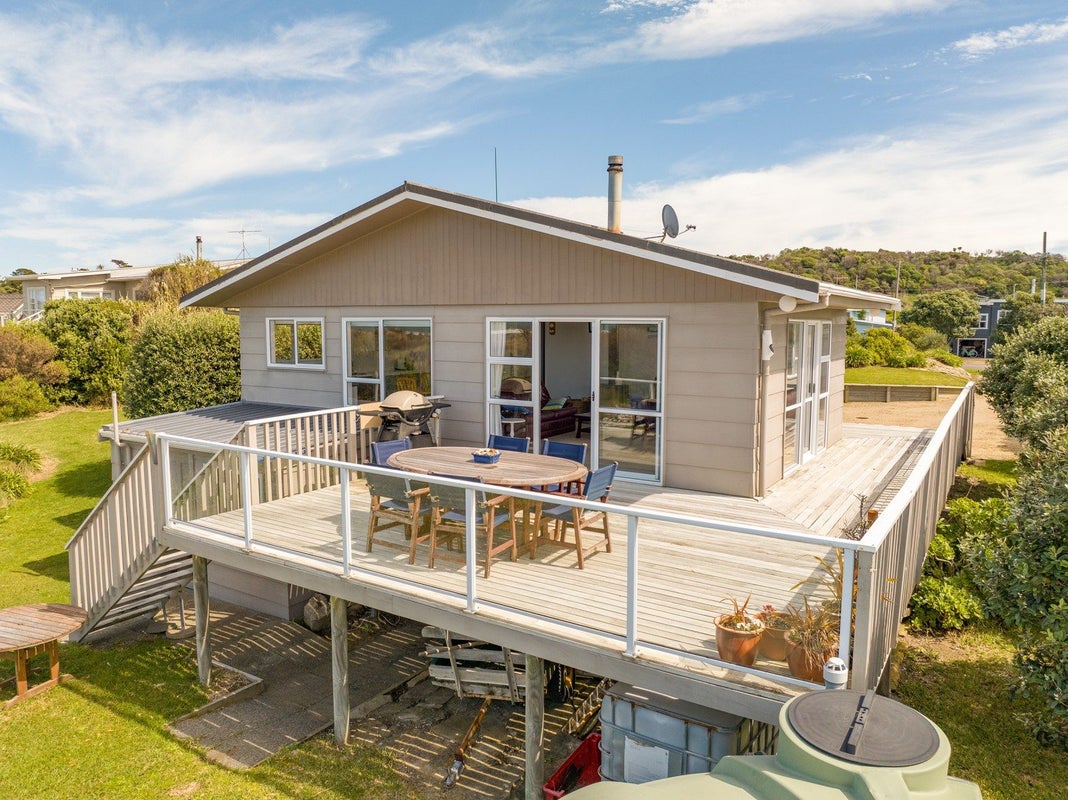 49 Blue Pacific Parade, Riversdale Beach - Carousel 2