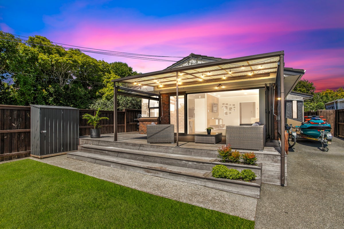 1/105 Taylor Road, Mangere Bridge, Auckland - Carousel 1
