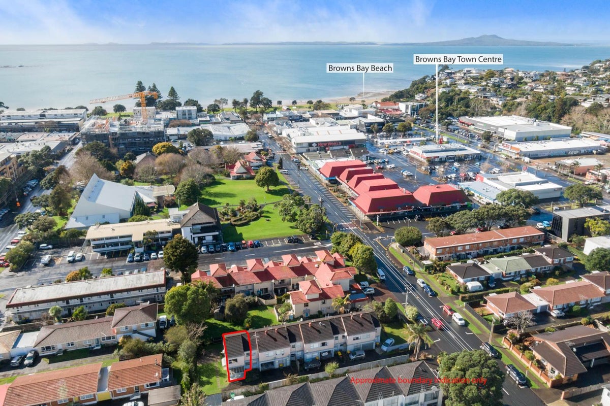 7/23 Inverness Road, Browns Bay, Auckland - Carousel 1