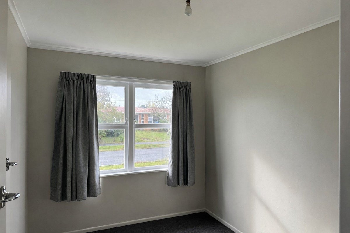 3 Sheridan Street, Silverdale, Hamilton - Carousel 8