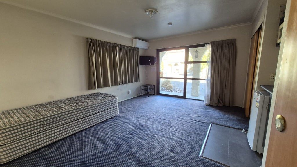 665 Pioneer Highway, Highbury, Palmerston North - Carousel 2