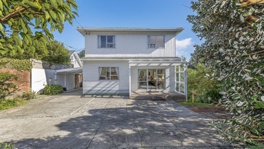 44 Madras Street, Khandallah, Wellington - Carousel 1