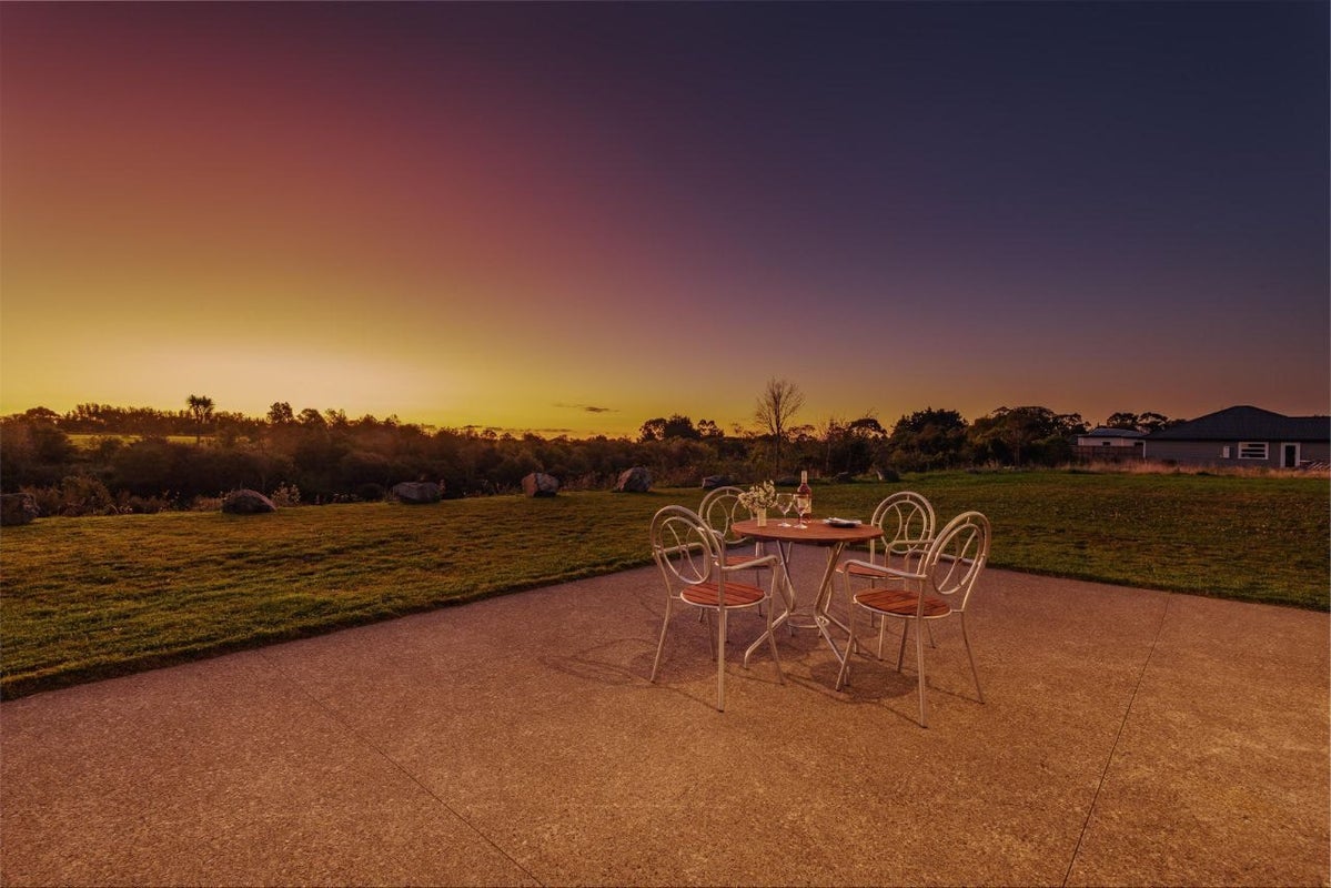 49 Johnstone Drive, Fitzherbert, Palmerston North - Carousel 13