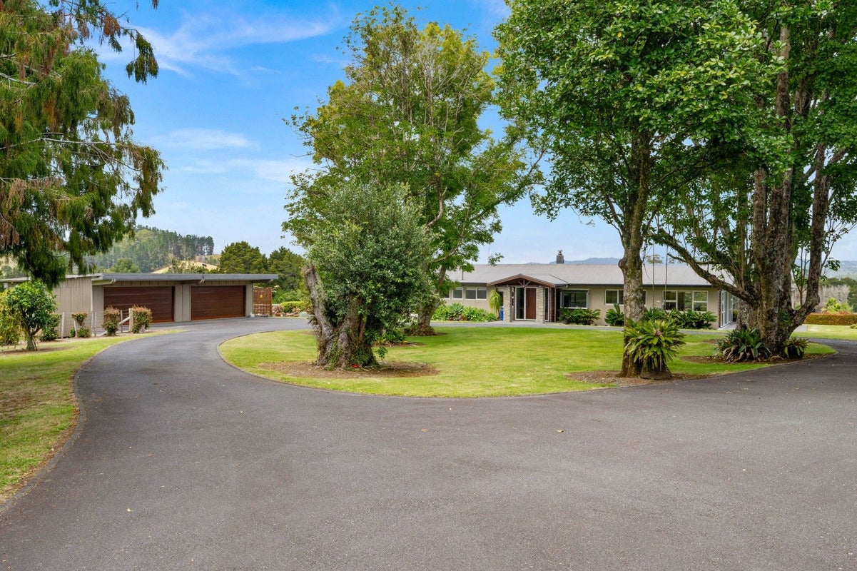 33 Hardie Road, Whangarei - Carousel 1