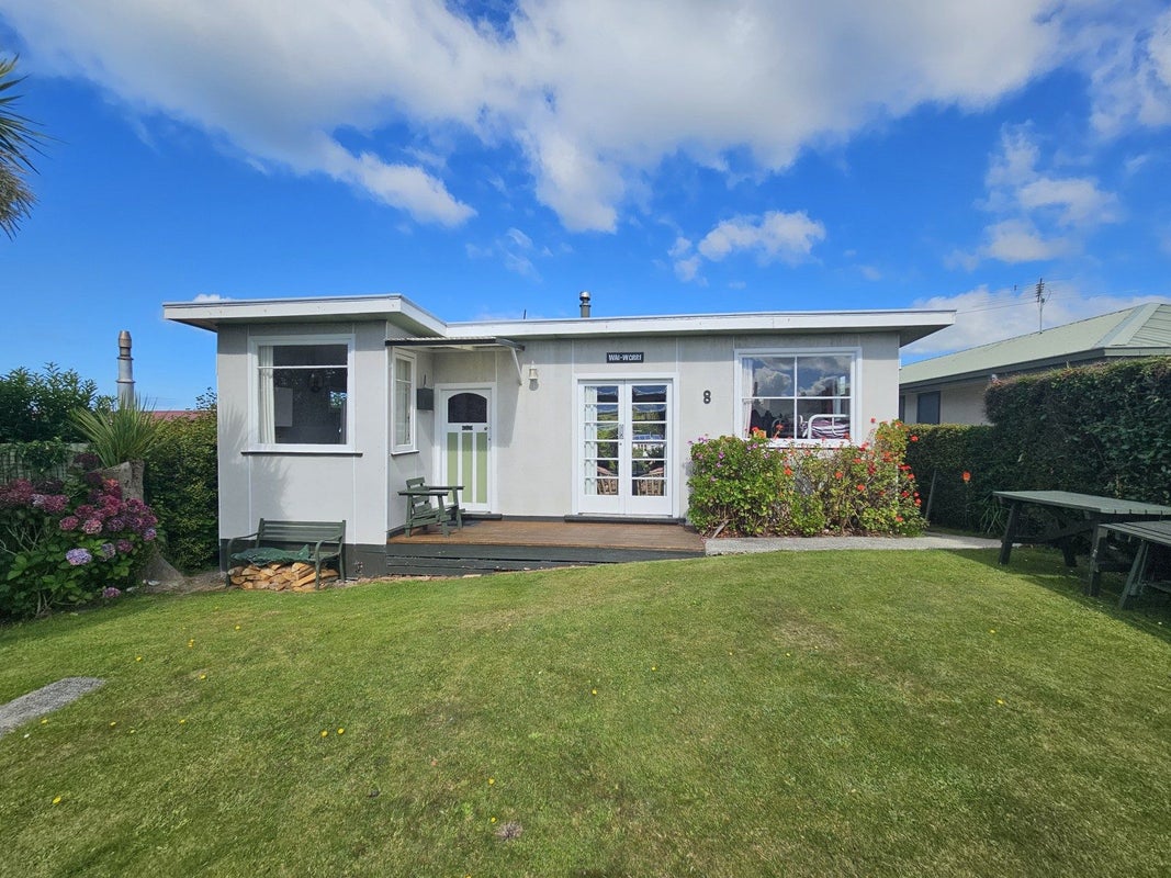8 Matai Street, Kaka Point - Carousel 16