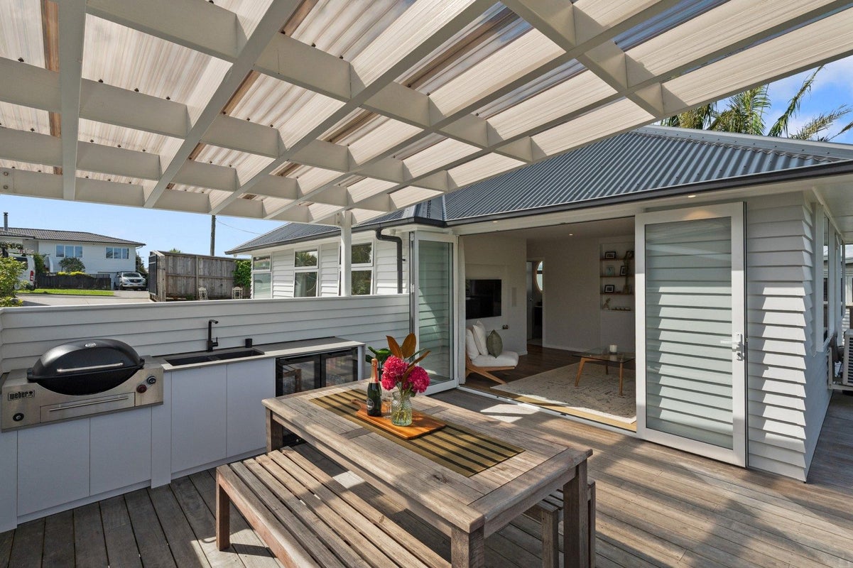 31 Apirana Avenue, Glen Innes, Auckland - Carousel 2