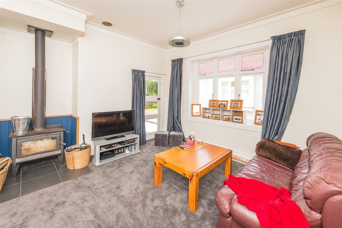 16 Boydfield Street, Whanganui East, Whanganui - Carousel 2