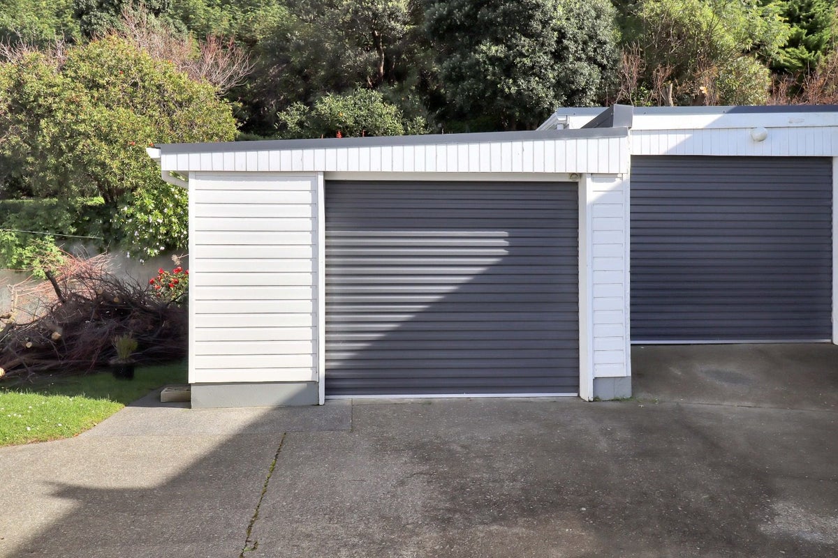 300 Queens Drive, Lyall Bay, Wellington - Carousel 9