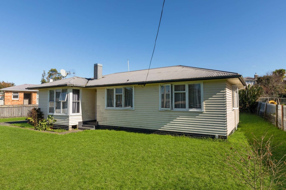 12A Bellingham Crescent, Fordlands, Rotorua - Carousel 2