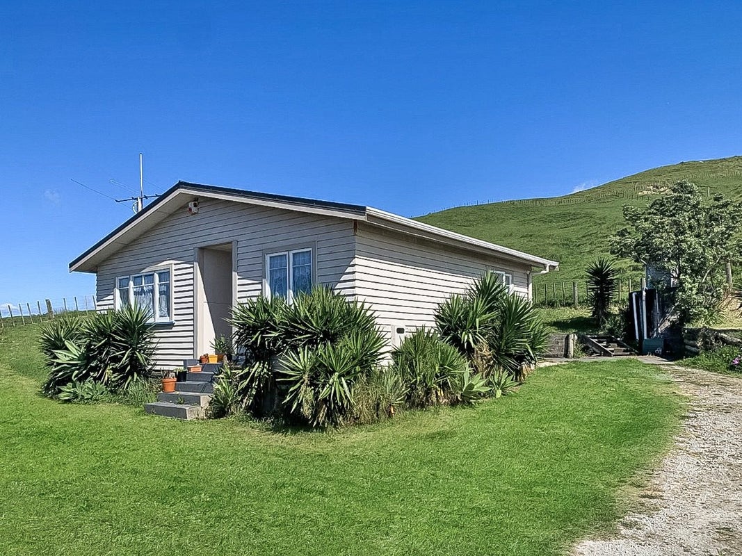 698 Wainui Road, Wainui, Gisborne - Carousel 2
