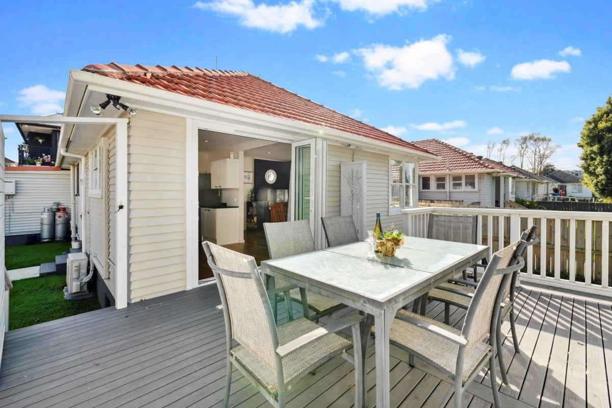 63 Elstree Avenue, Glen Innes, Auckland City, Auckland - Carousel 1