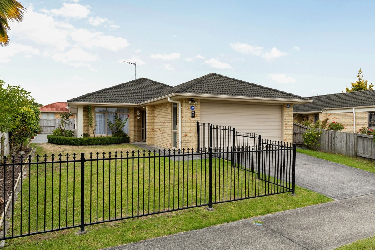 81 Mount View Road, Melville, Hamilton - Carousel 1