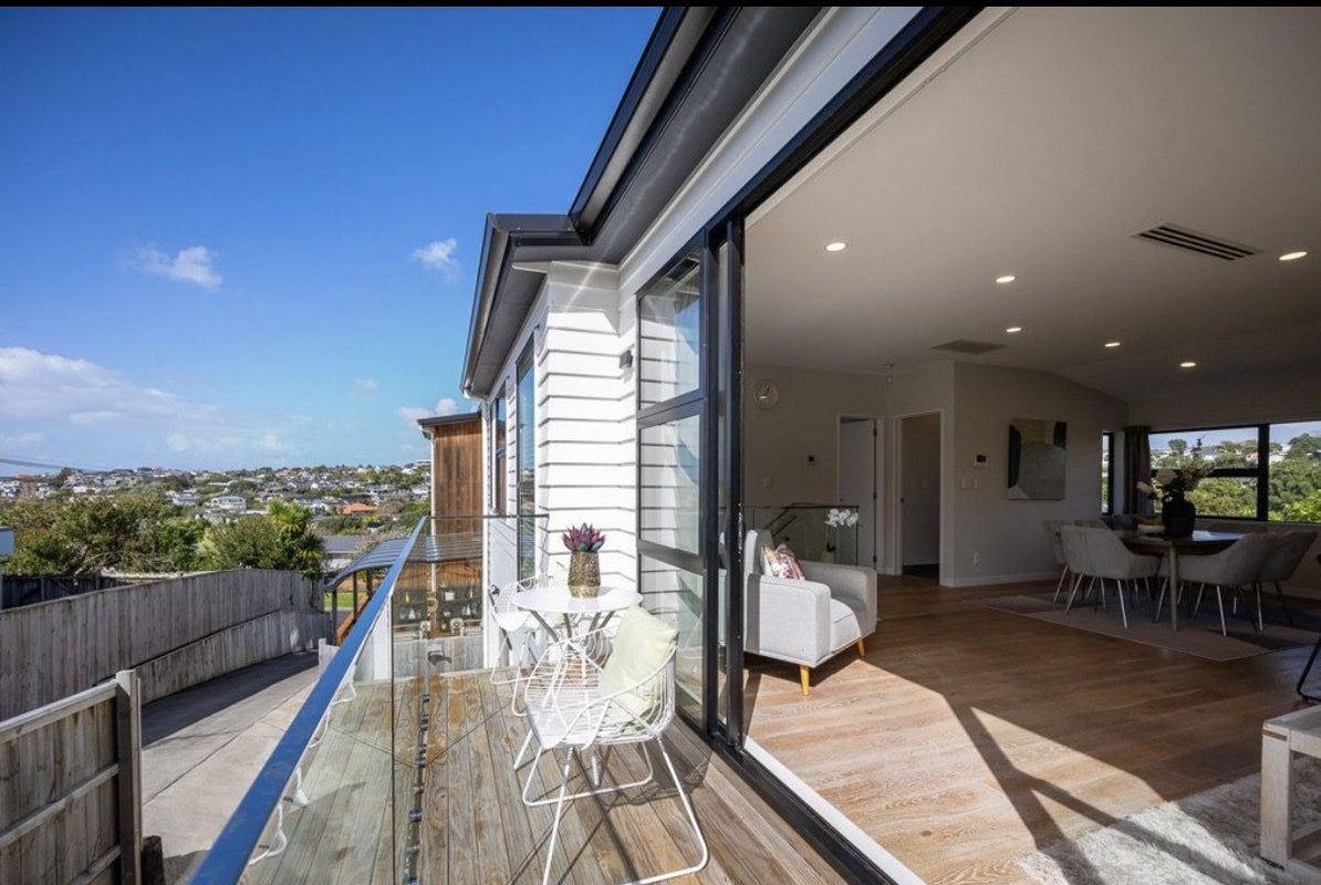 25B Kiteroa Terrace, Rothesay Bay, Auckland - Carousel 2