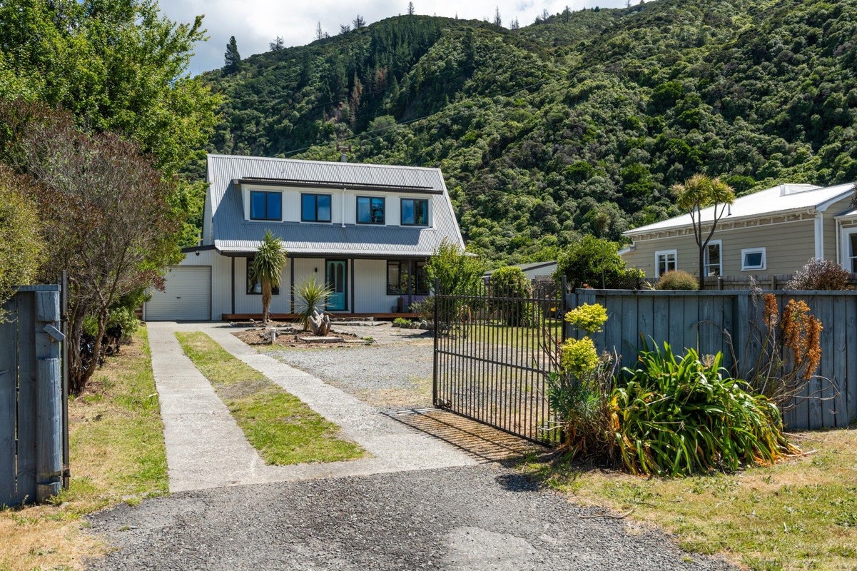 309 Rarangi Beach Road, Rarangi - Carousel 1